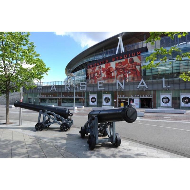 Family Tour of Emirates Stadium - The Personalised Gift Shop