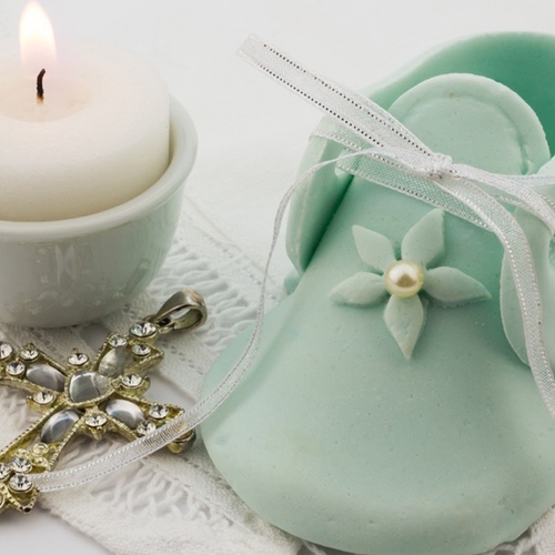 4 tips to help you buy a great Christening gift for your Godchild